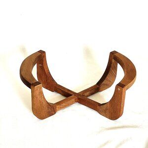 Wood base for Pyrex 2 Quart 024 casserole dish